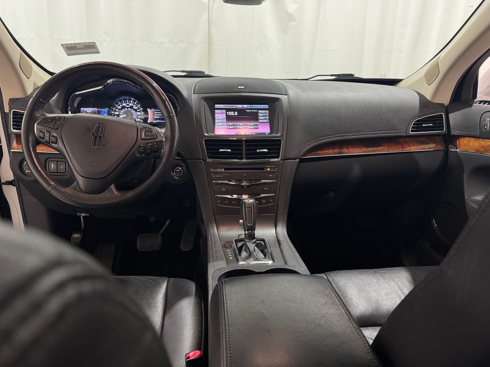 Thumbnail: 2015 Lincoln MKT - 2