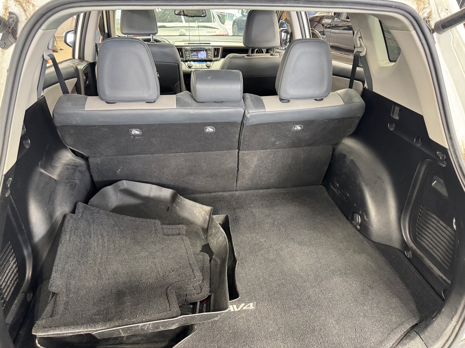Thumbnail: 2014 Toyota RAV4 - 6