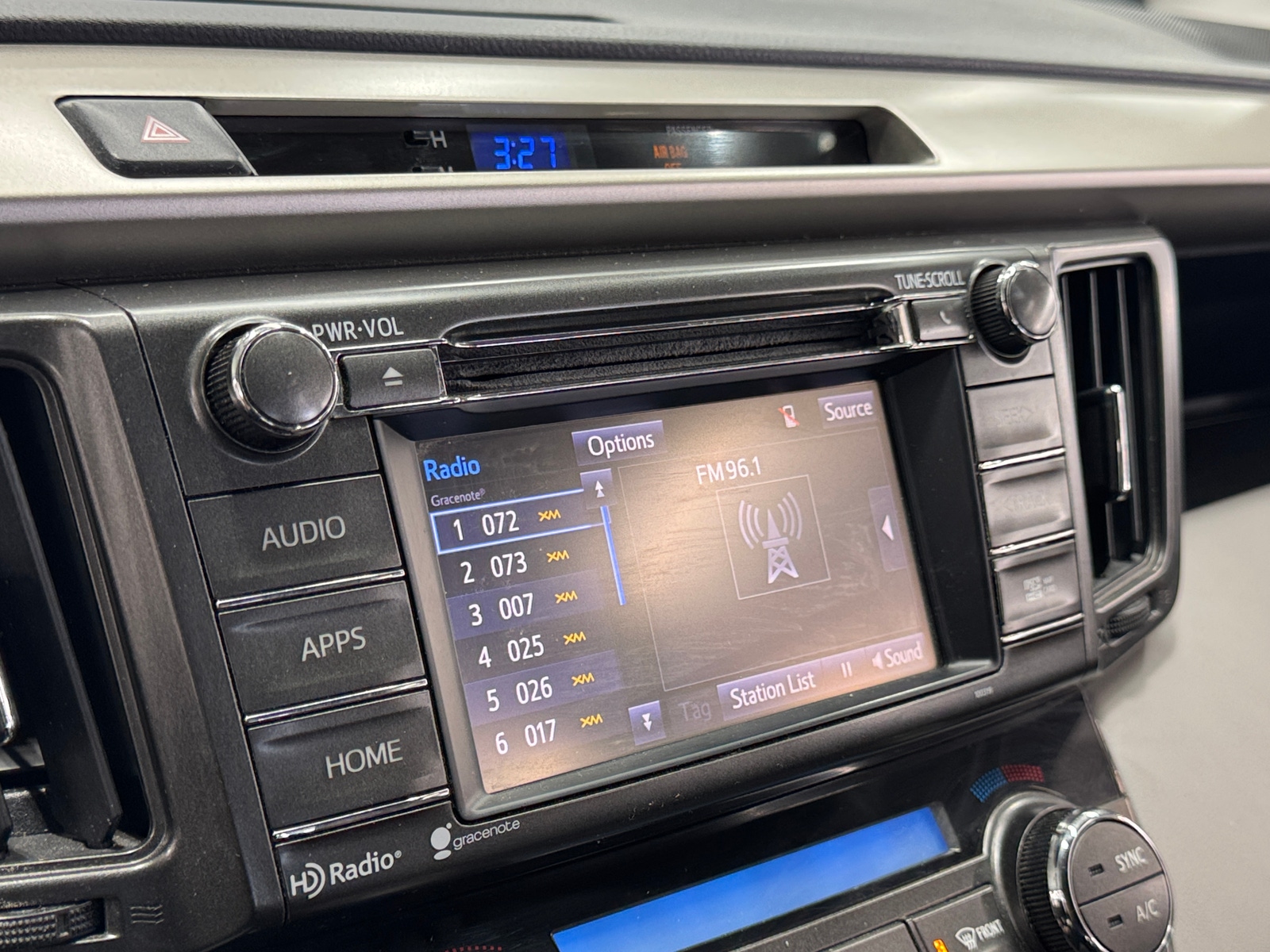Thumbnail: 2014 Toyota RAV4 - 3