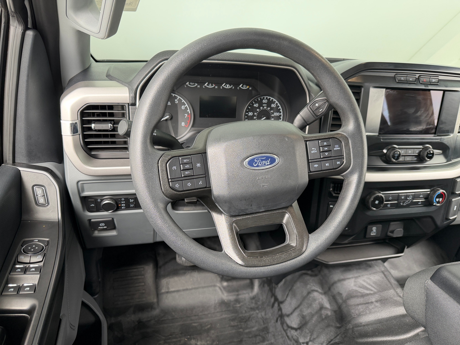 Thumbnail: 2022 Ford Econoline - 5