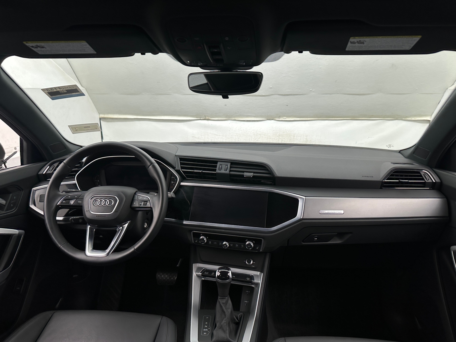 Thumbnail: 2022 Audi Q3 - 2