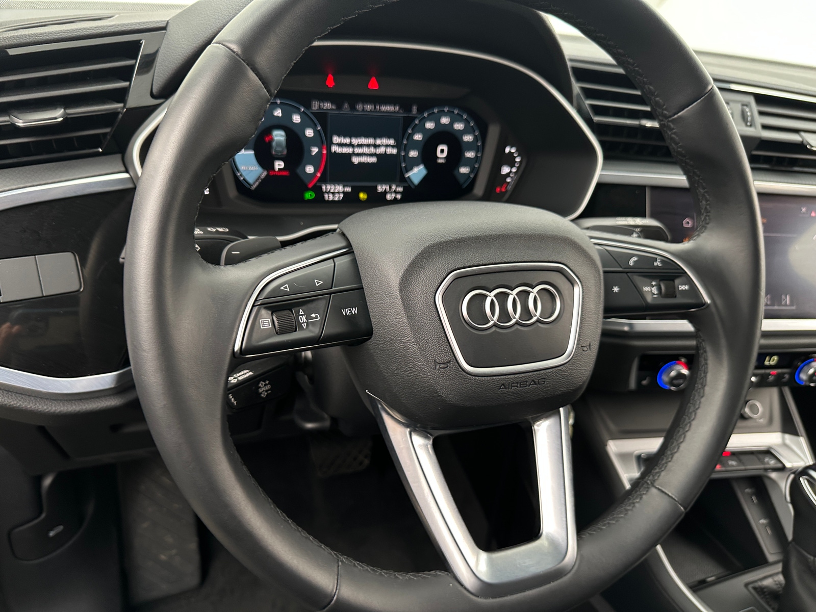 Thumbnail: 2022 Audi Q3 - 4