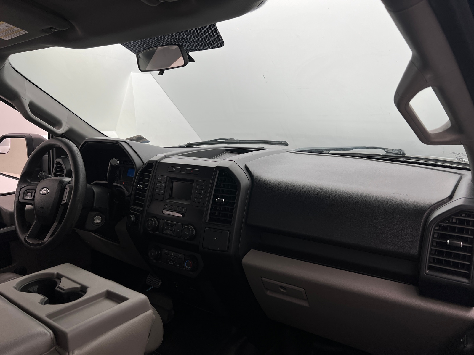 Thumbnail: 2015 Ford Econoline - 3