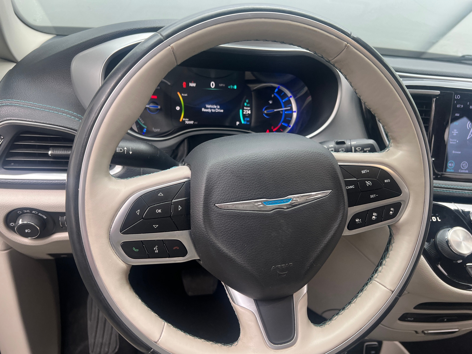 Thumbnail: 2020 Chrysler Pacifica - 4