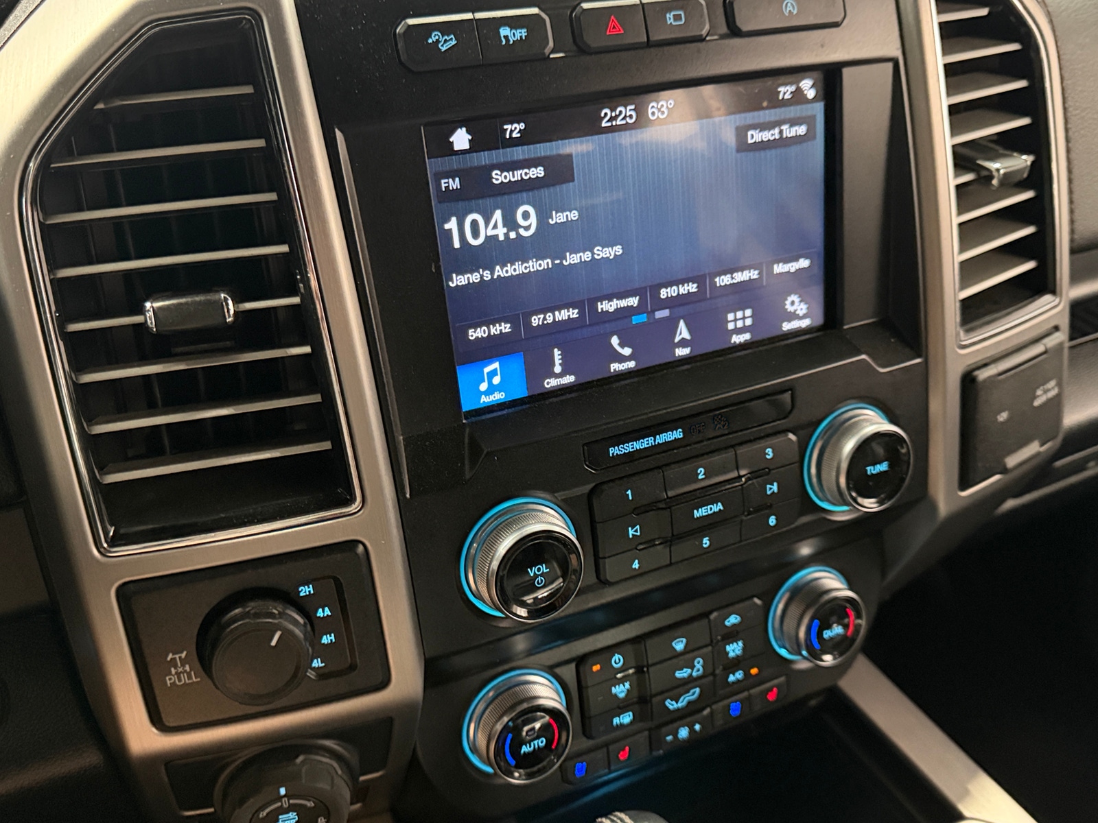 Thumbnail: 2019 Ford Econoline - 3