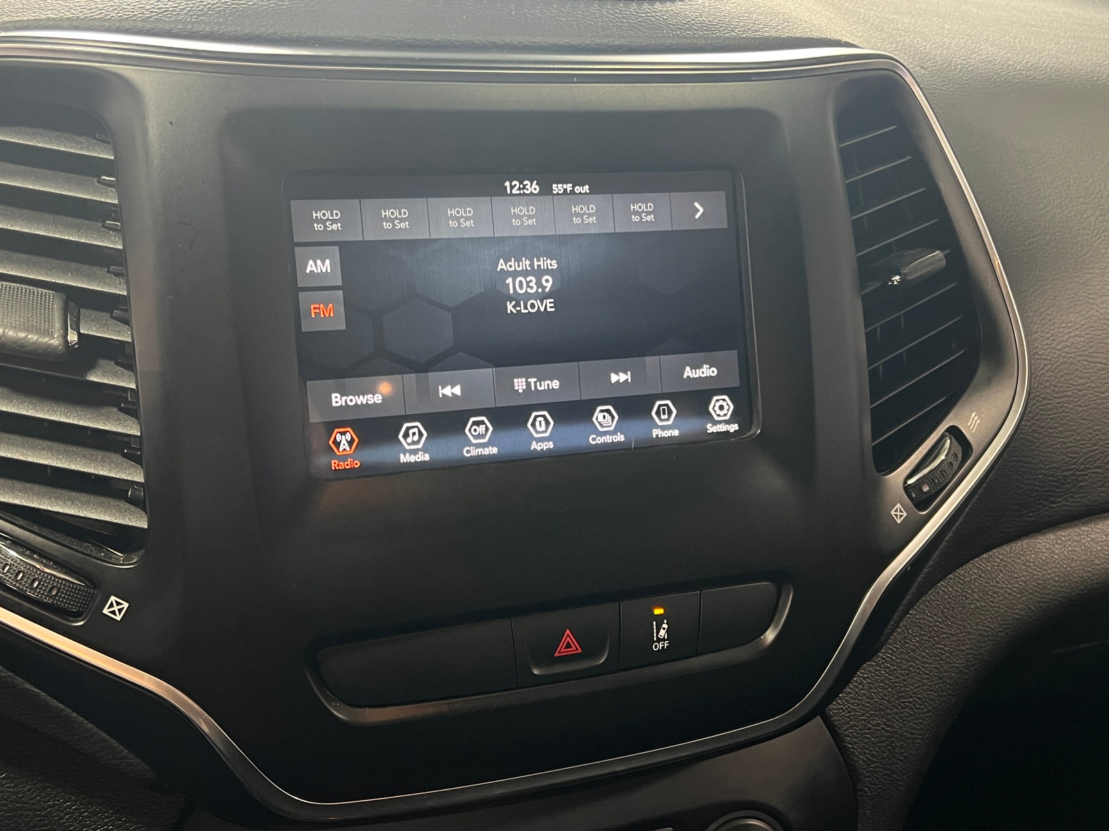 Thumbnail: 2021 Jeep Cherokee - 4