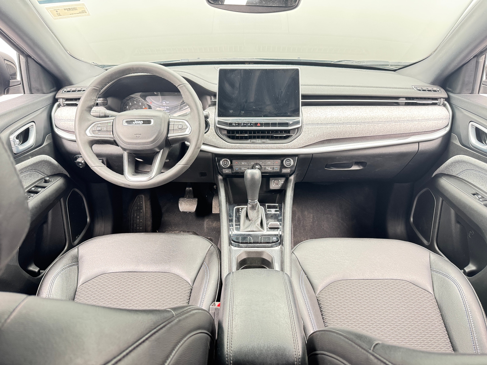 Thumbnail: 2023 Jeep Compass - 3