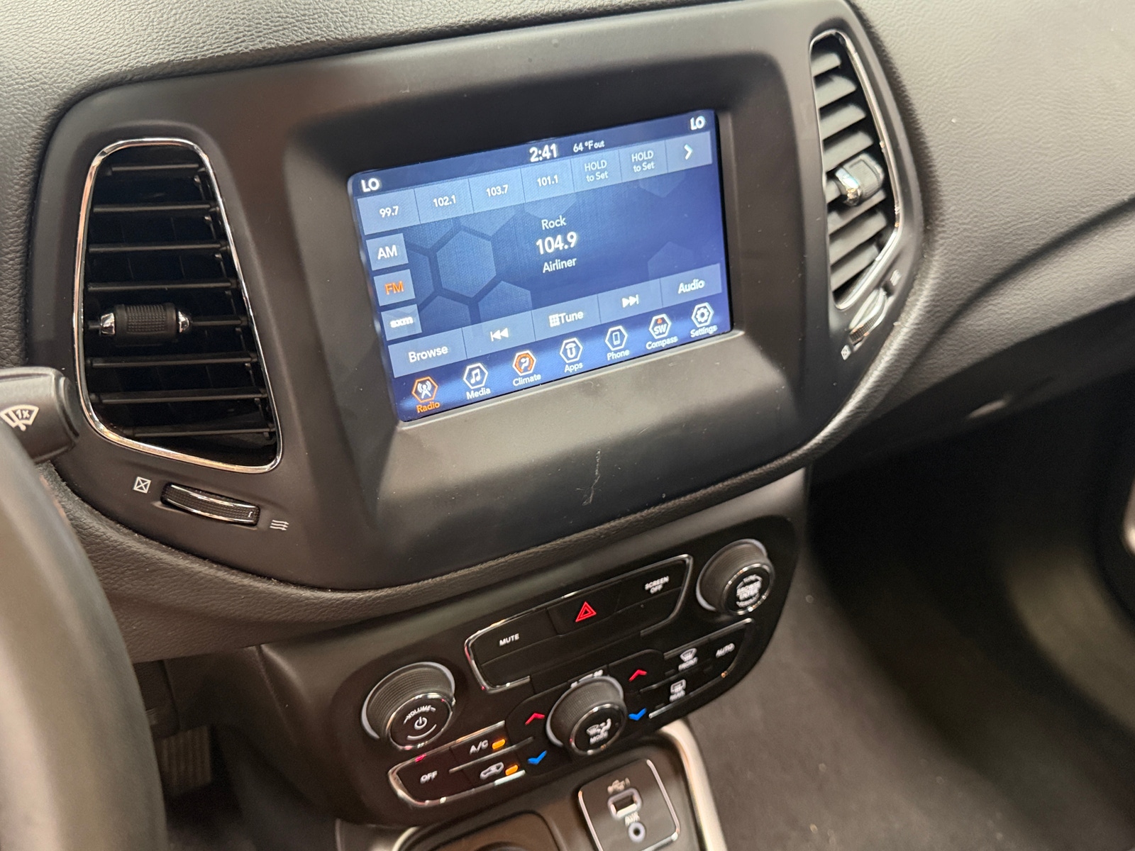Thumbnail: 2021 Jeep Compass - 4