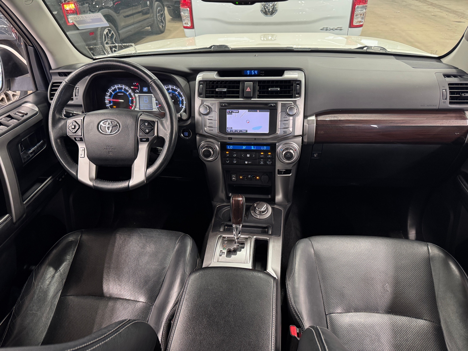 Thumbnail: 2015 Toyota 4Runner - 3