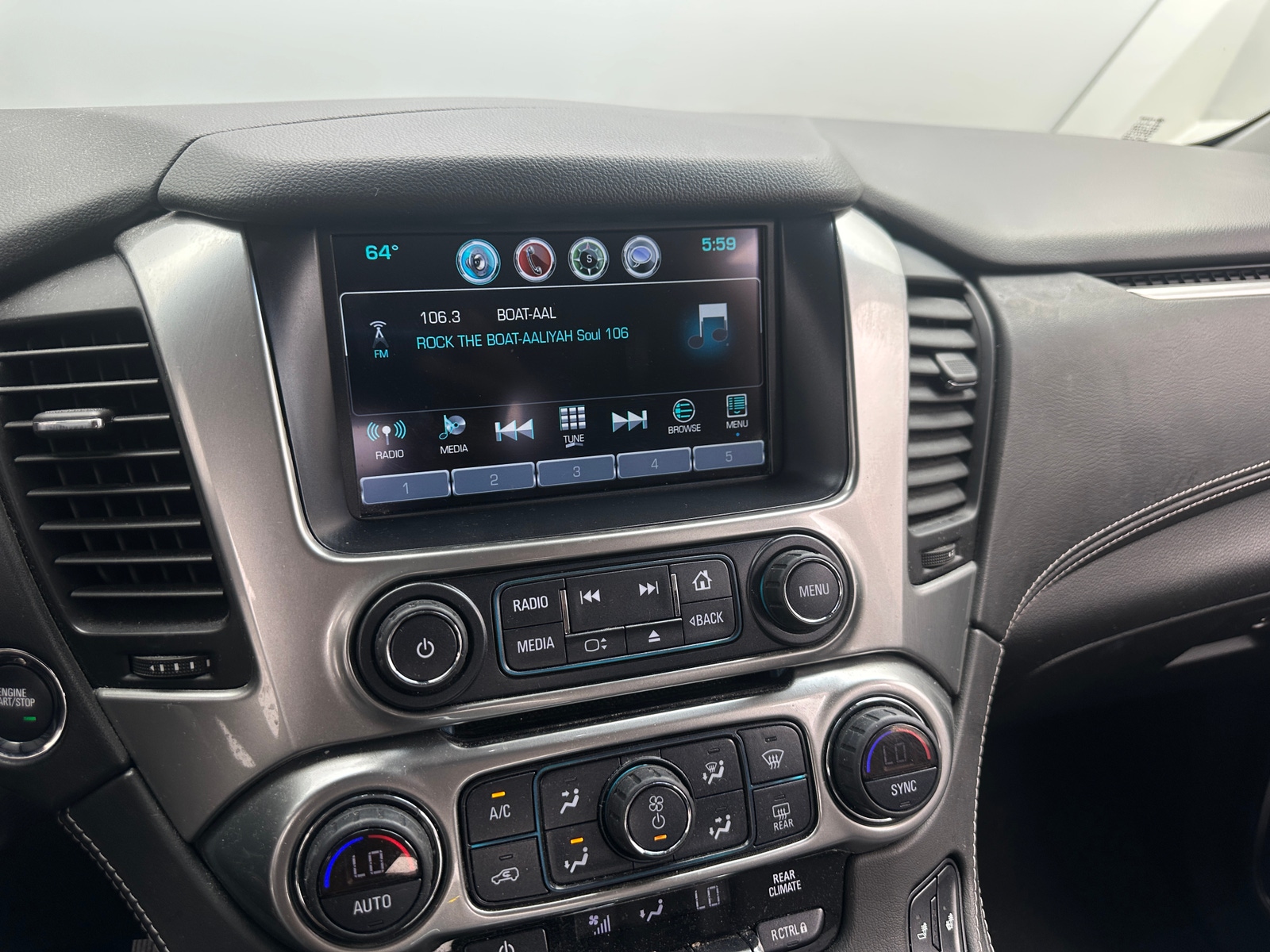 Thumbnail: 2019 Chevrolet Tahoe - 3