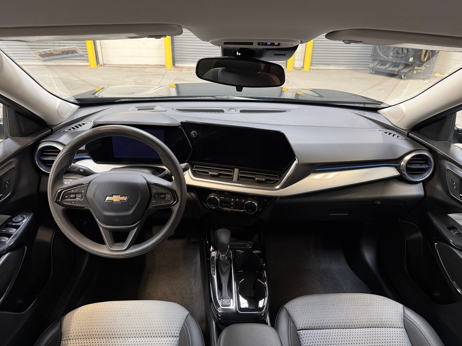 Thumbnail: 2025 Chevrolet Trax - 3