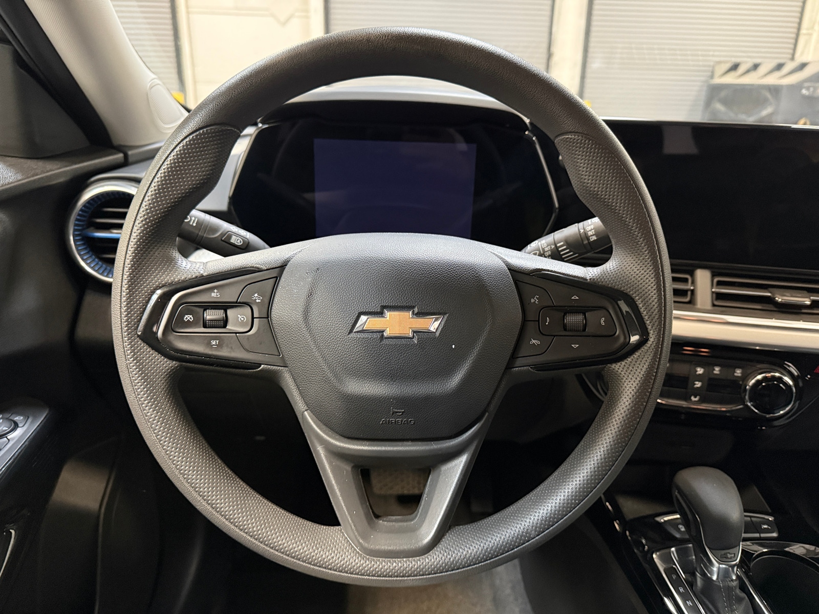 Thumbnail: 2025 Chevrolet Trax - 5