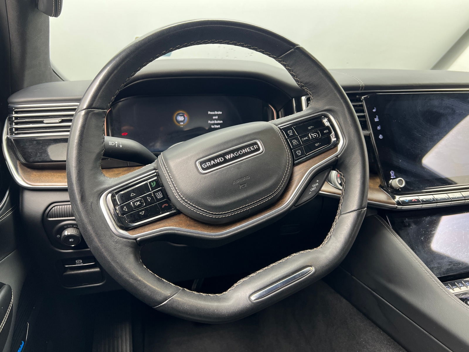 Thumbnail: 2023 Jeep Grand Wagoneer - 4