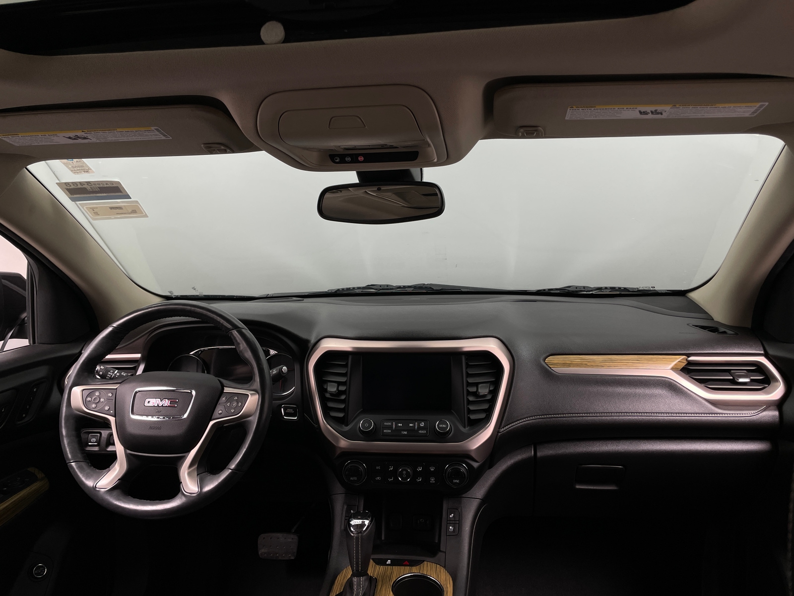 Thumbnail: 2017 GMC Acadia - 2