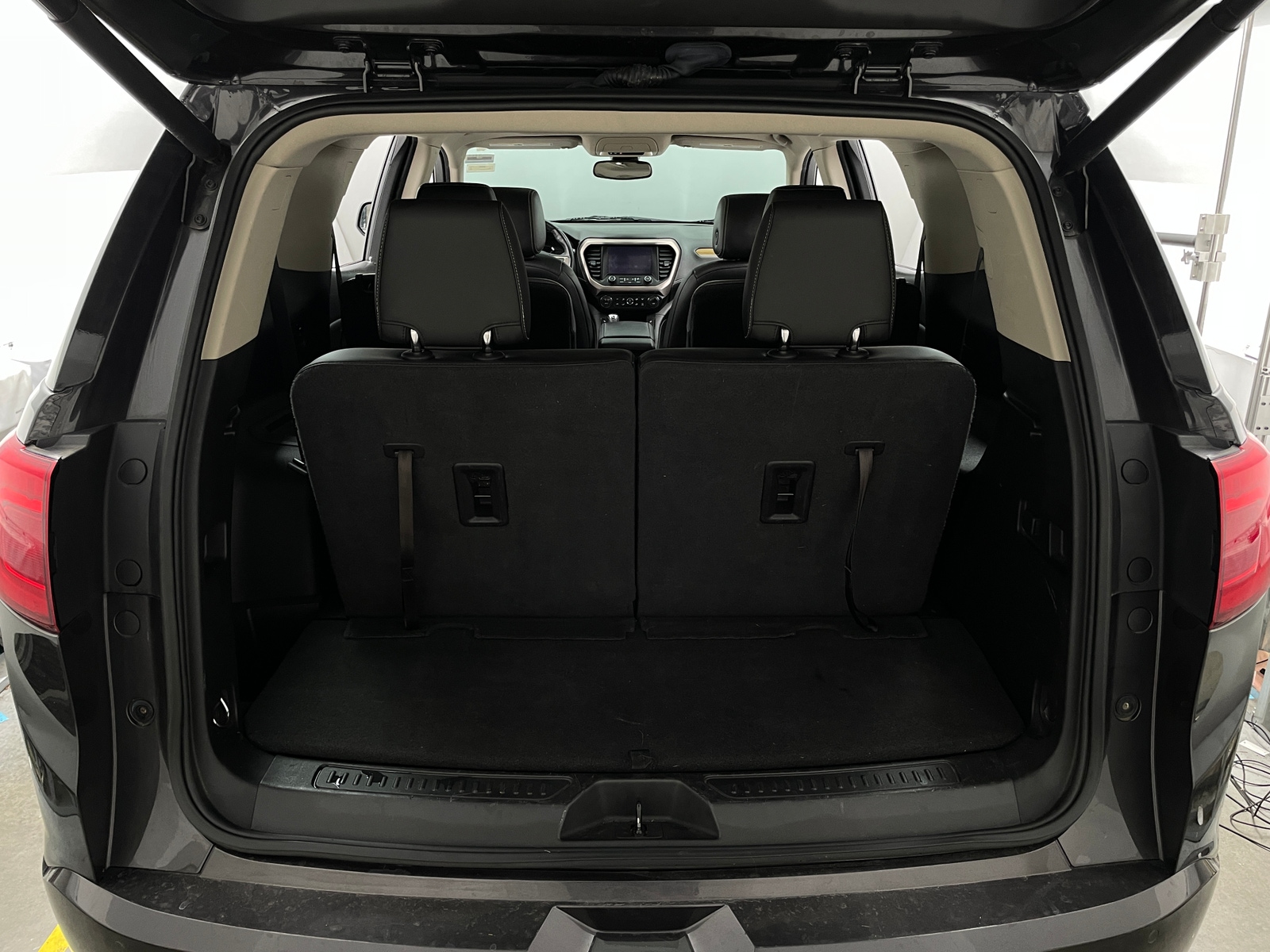 Thumbnail: 2017 GMC Acadia - 6