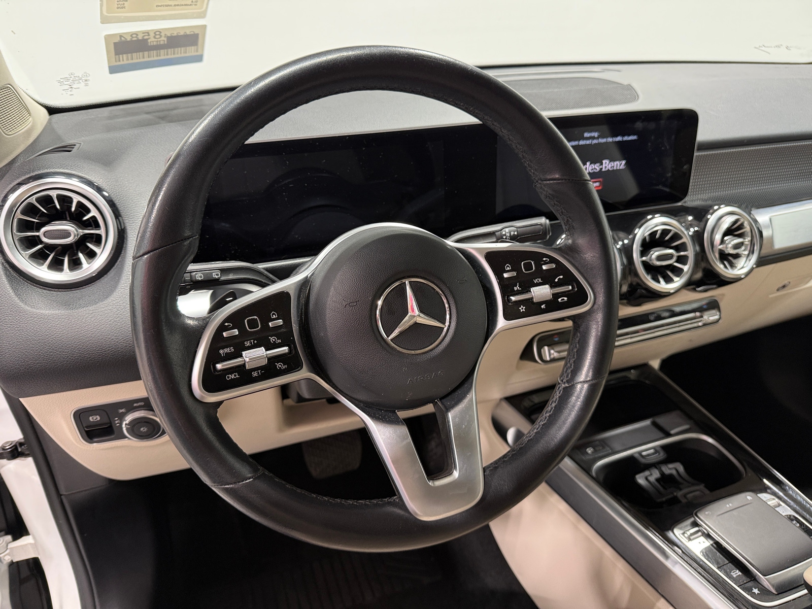 Thumbnail: 2020 Mercedes-Benz GLB - 4