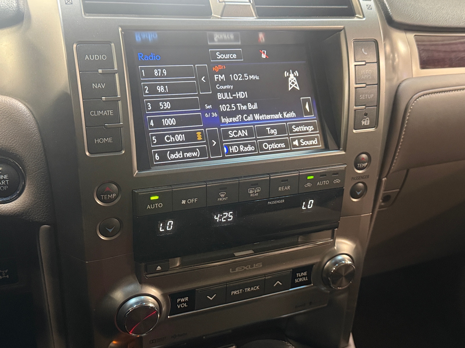 Thumbnail: 2019 Lexus GX - 3