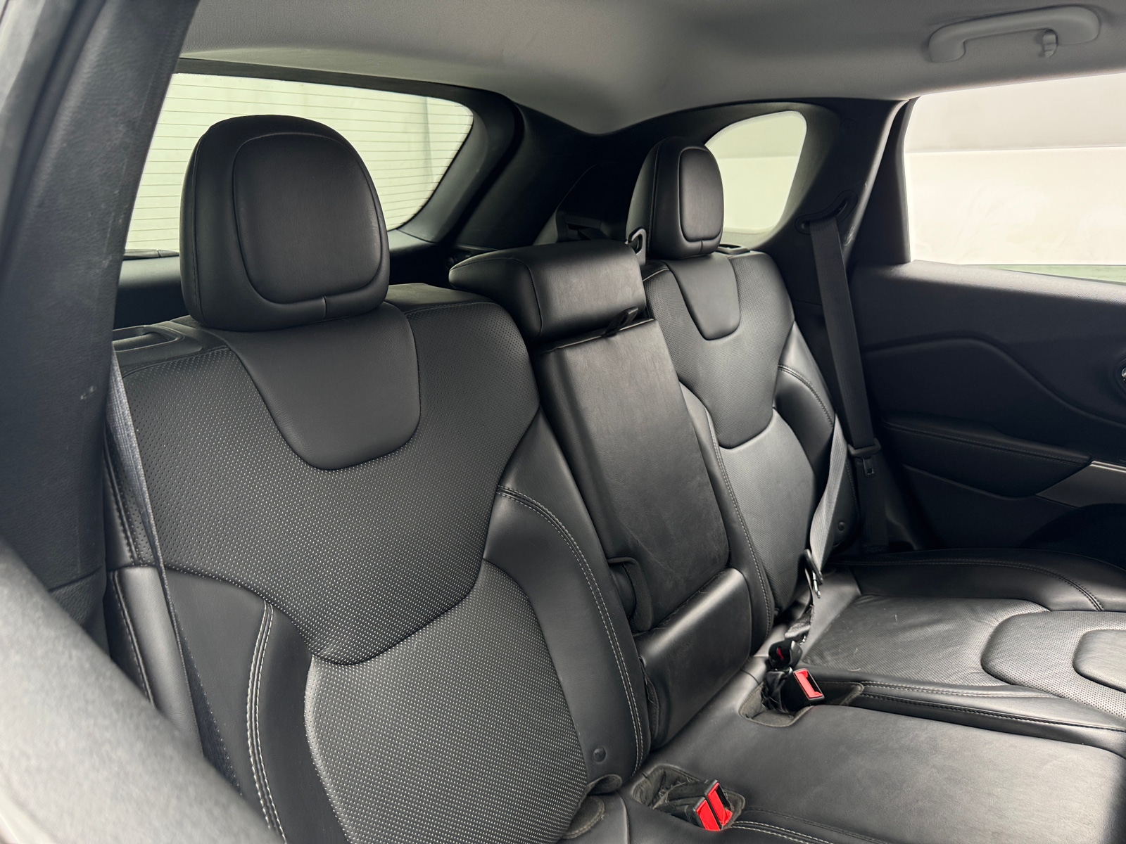 Thumbnail: 2019 Jeep Cherokee - 5