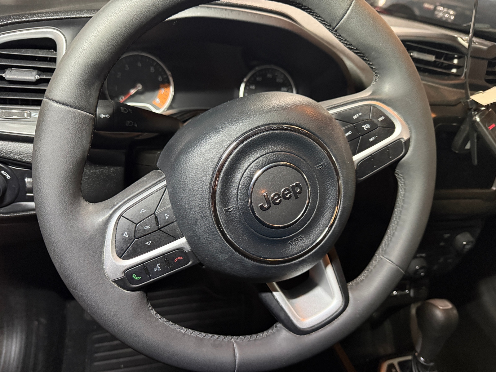 Thumbnail: 2021 Jeep Renegade - 5