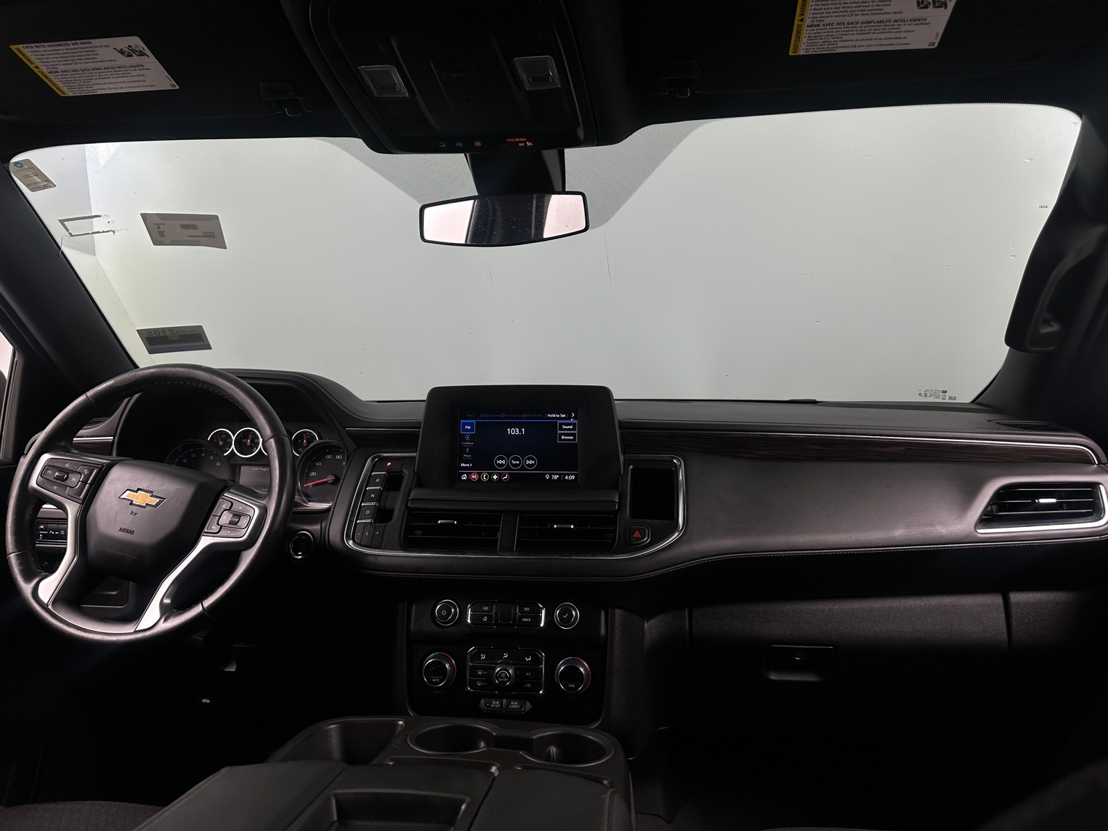 Thumbnail: 2022 Chevrolet Suburban - 3