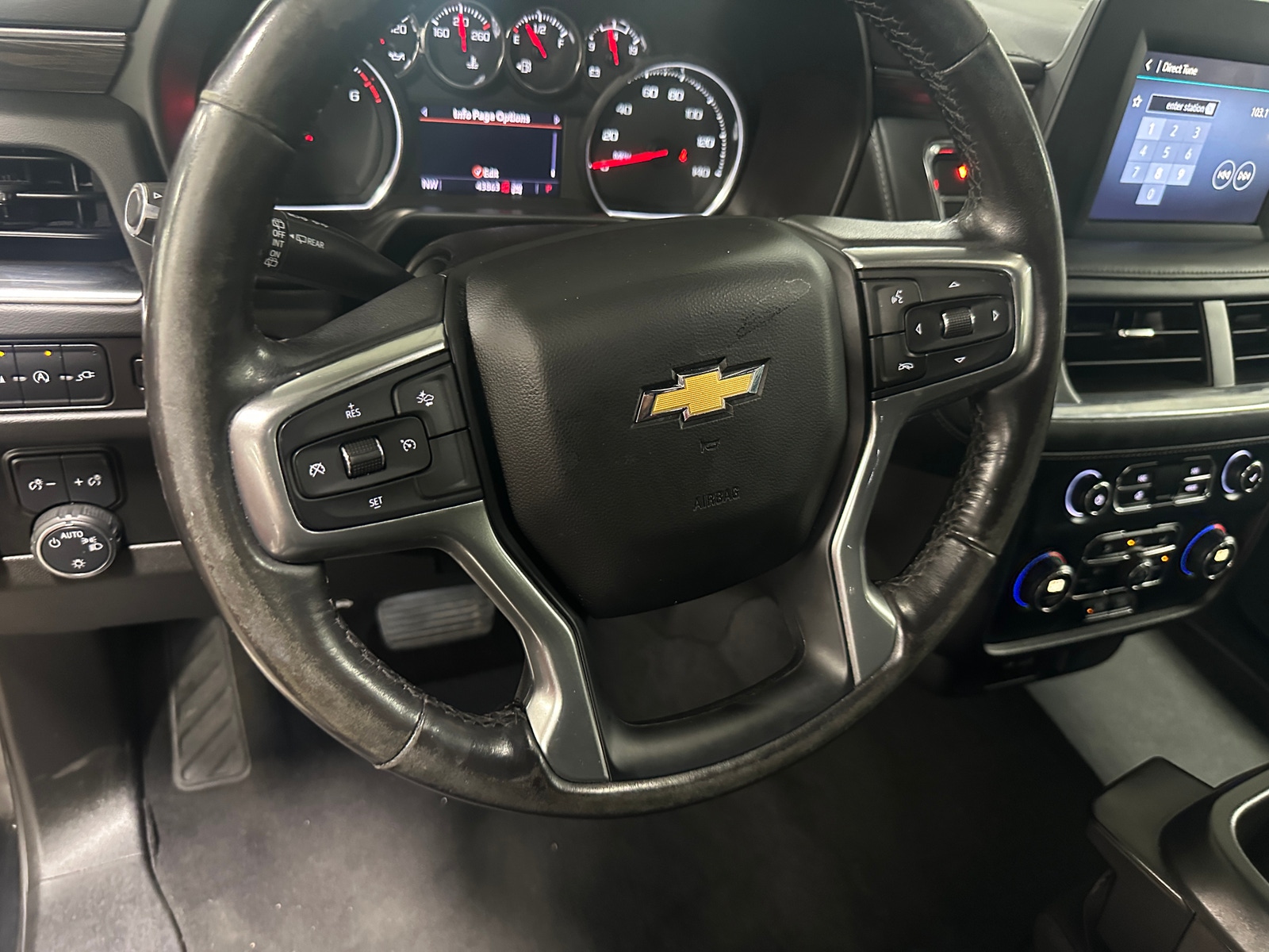 Thumbnail: 2022 Chevrolet Suburban - 5