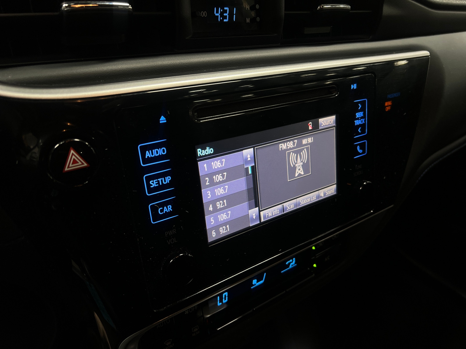 Thumbnail: 2018 Toyota Corolla - 4