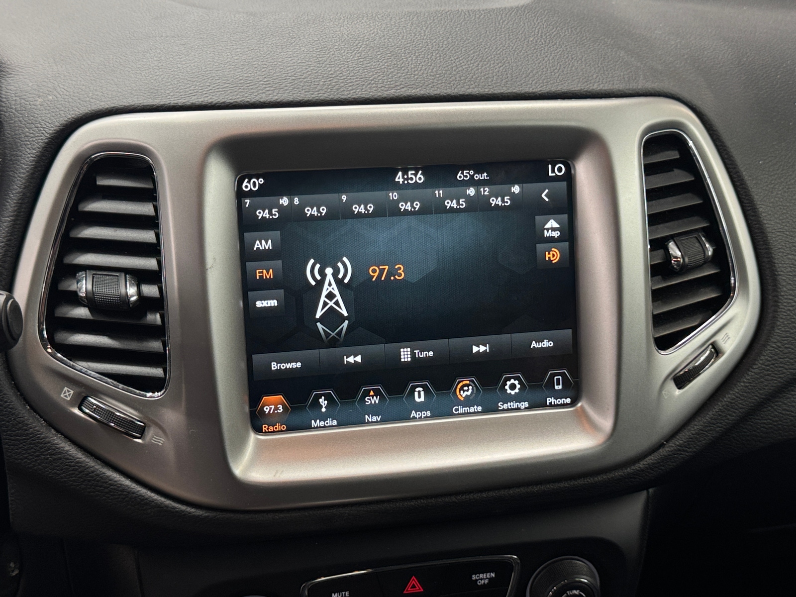 Thumbnail: 2018 Jeep Compass - 4