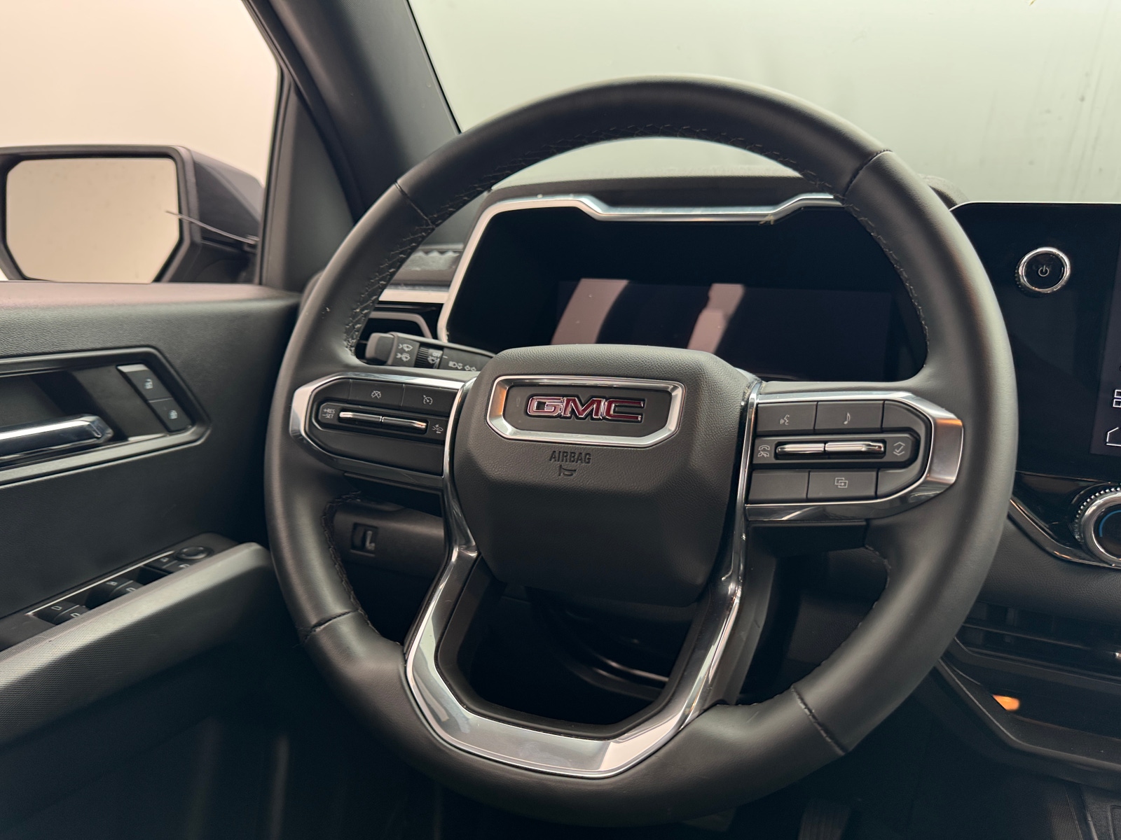 Thumbnail: 2024 GMC Canyon - 5