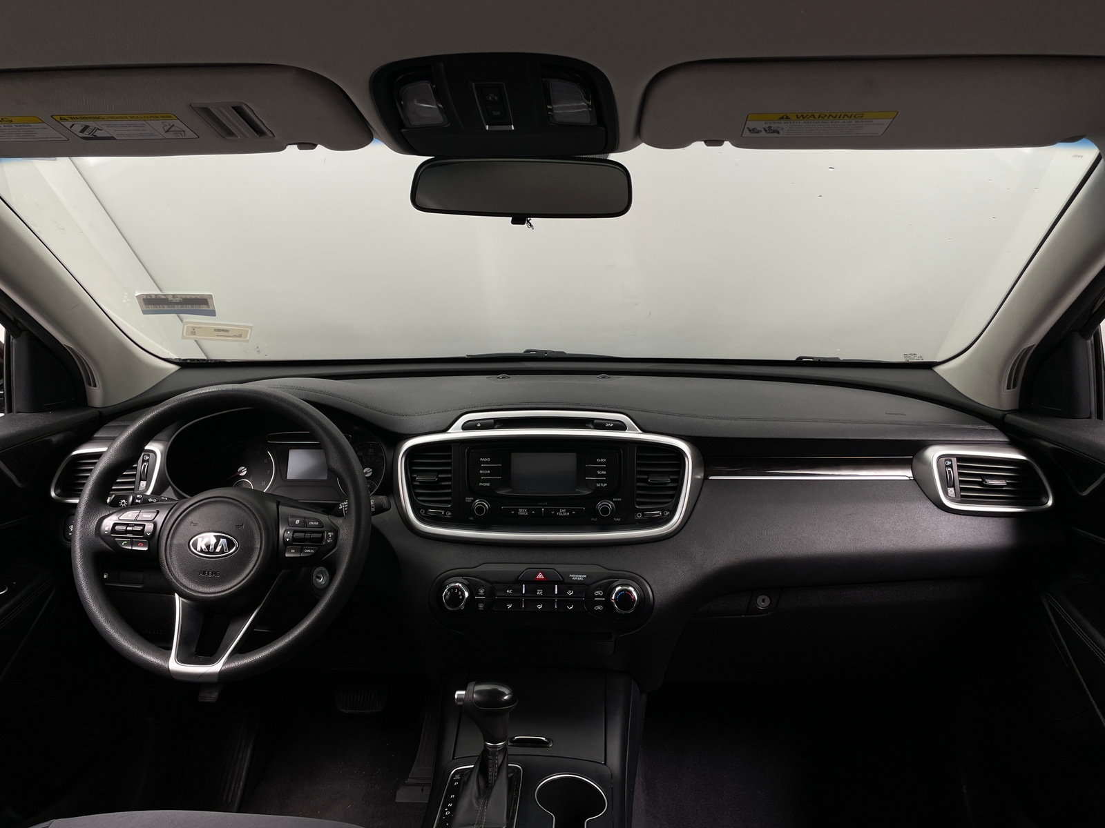 Thumbnail: 2017 Kia Sorento - 3