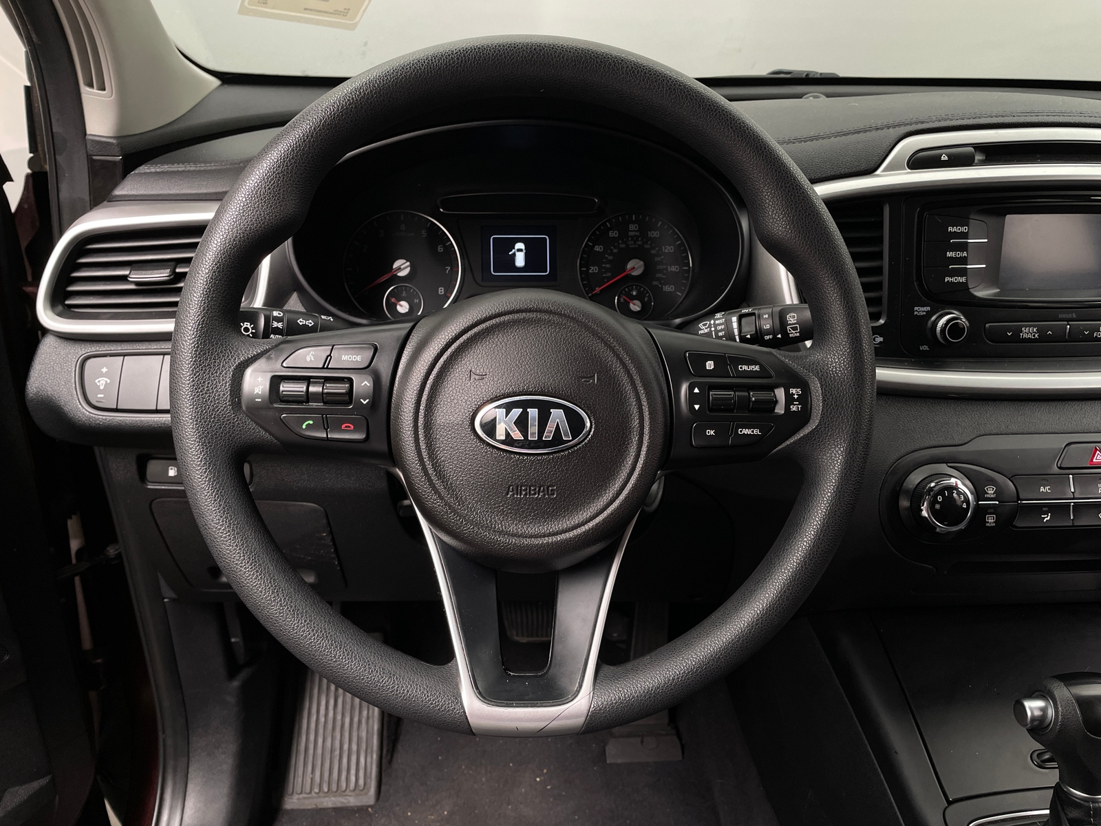 Thumbnail: 2017 Kia Sorento - 5