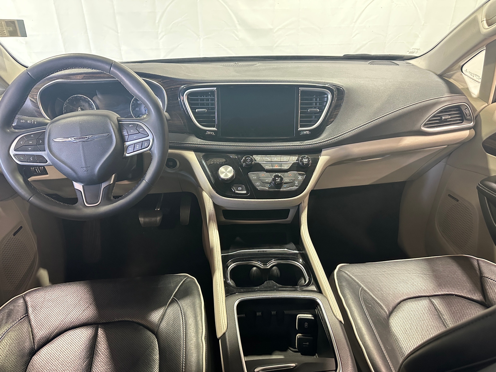 Thumbnail: 2022 Chrysler Pacifica - 2