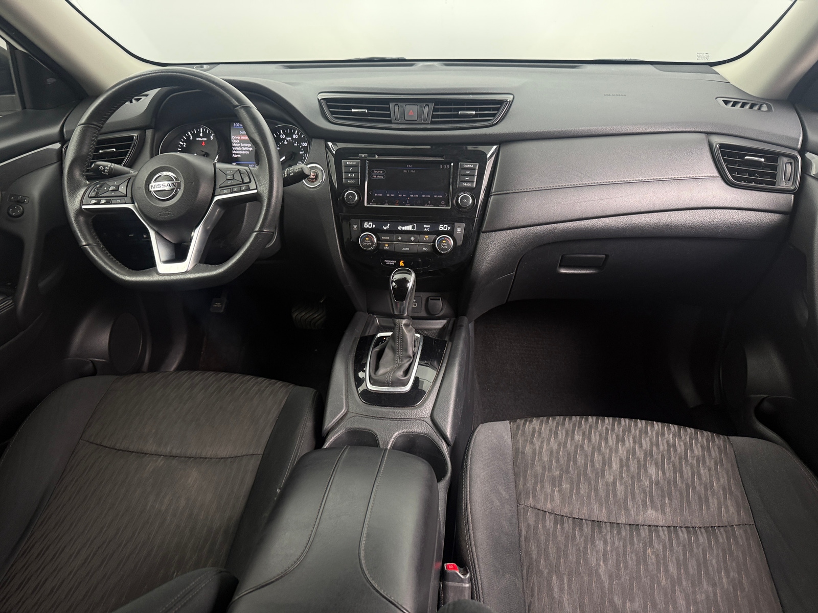 Thumbnail: 2019 Nissan Rogue - 3