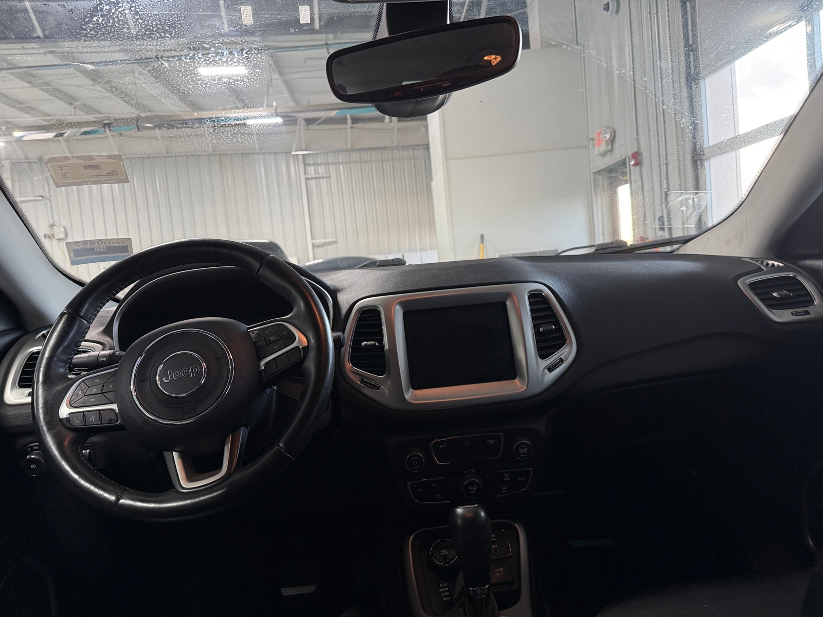 Thumbnail: 2018 Jeep Compass - 3