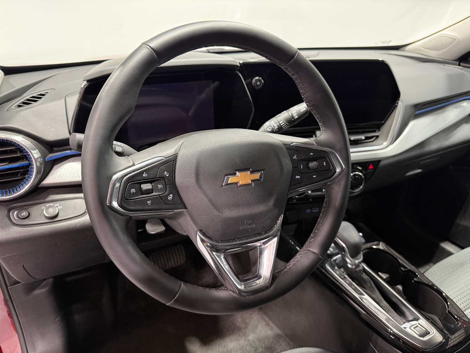 Thumbnail: 2025 Chevrolet Trax - 5
