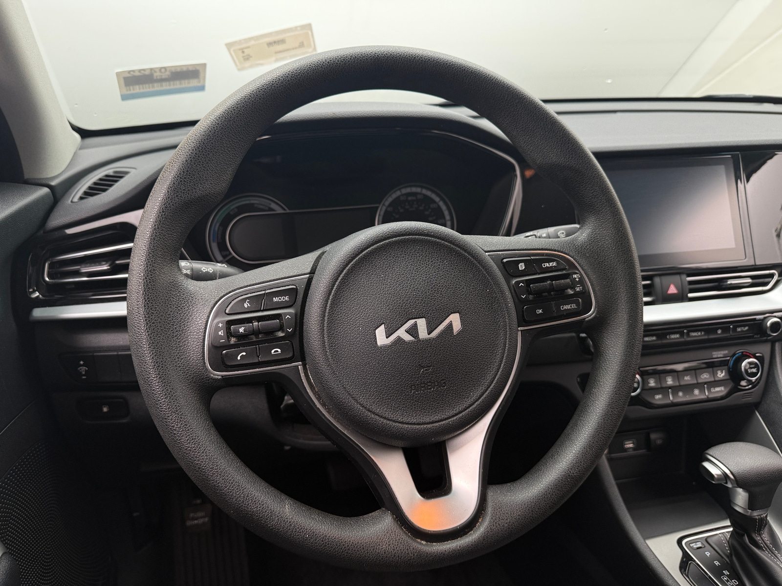 Thumbnail: 2022 Kia Niro - 5