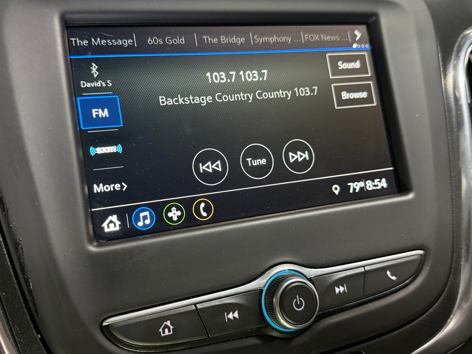 Thumbnail: 2019 Chevrolet Equinox - 4