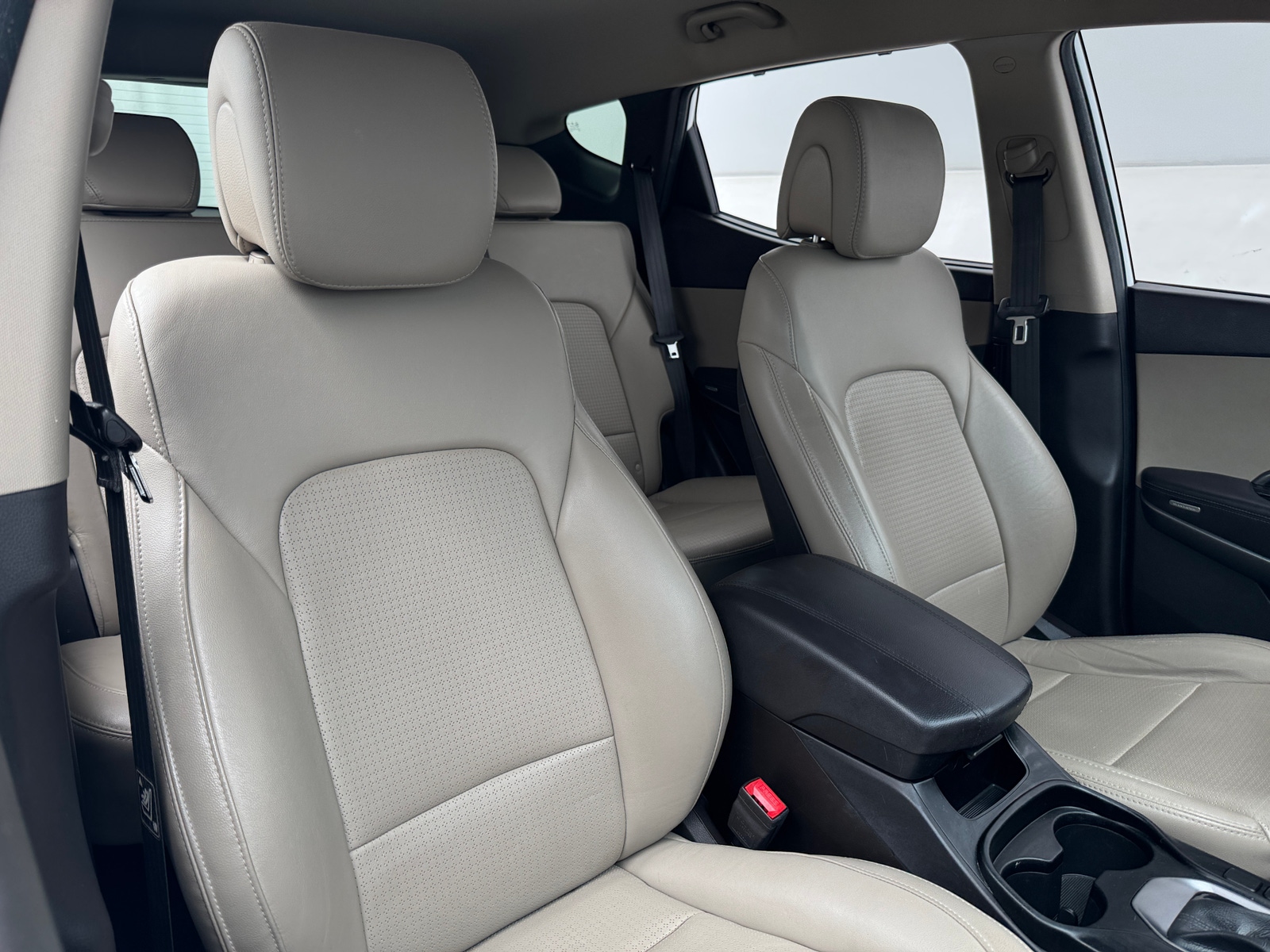 Thumbnail: 2014 Hyundai Santa Fe - 2