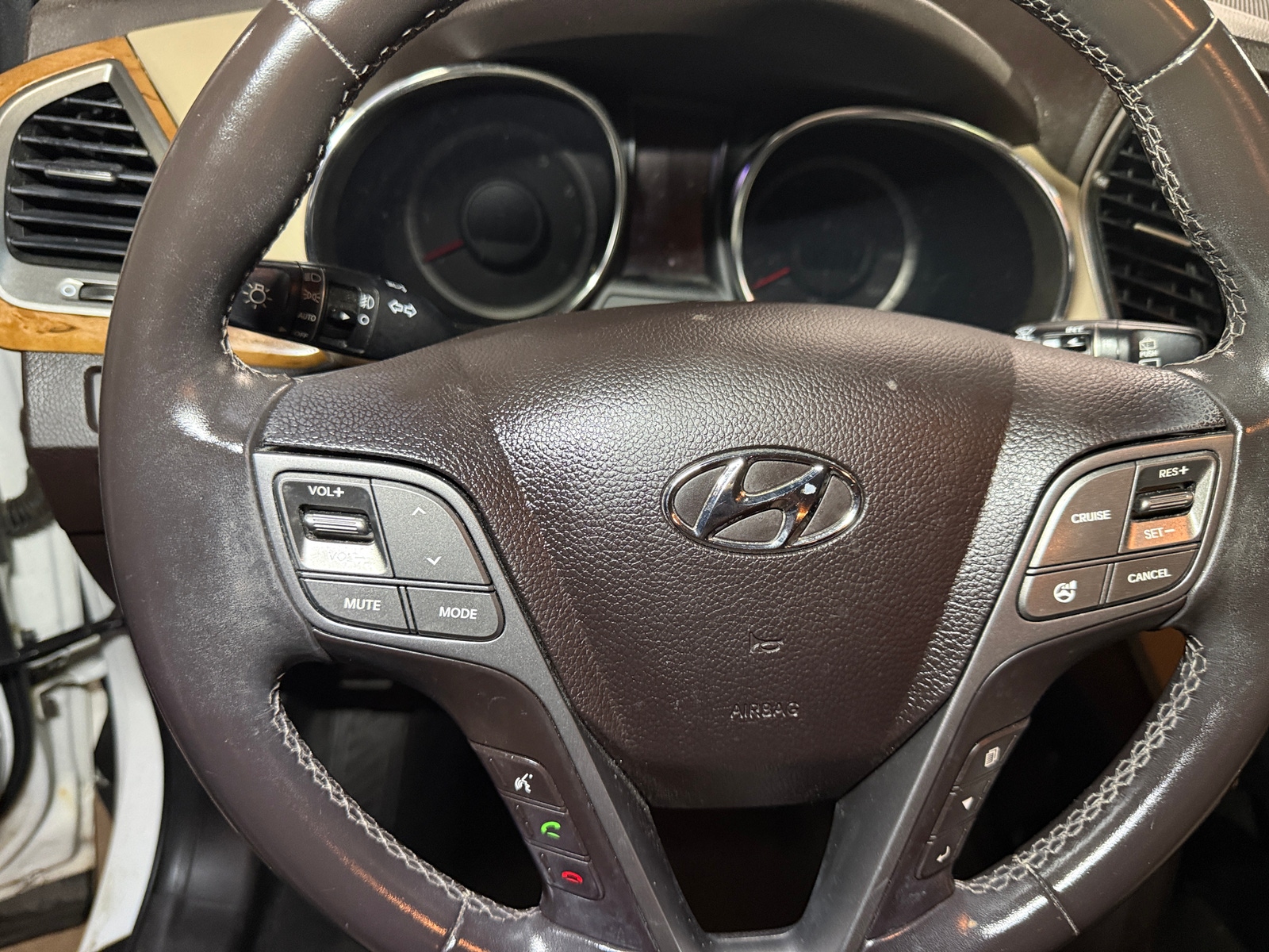 Thumbnail: 2014 Hyundai Santa Fe - 5
