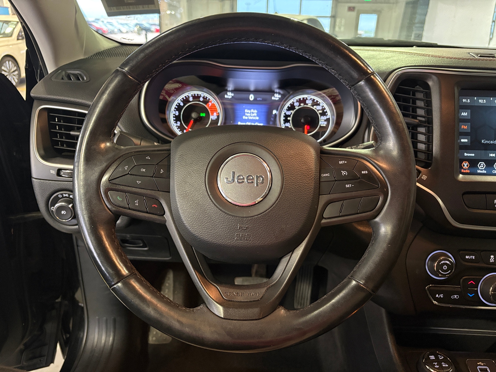 Thumbnail: 2019 Jeep Cherokee - 5