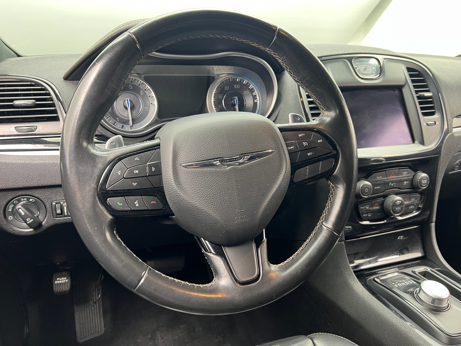 Thumbnail: 2021 Chrysler 300 - 4