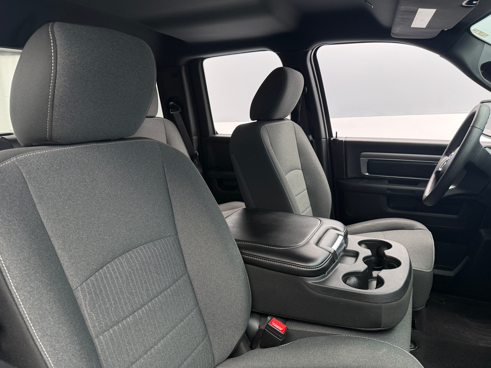 Thumbnail: 2021 RAM 1500 Classic - 2