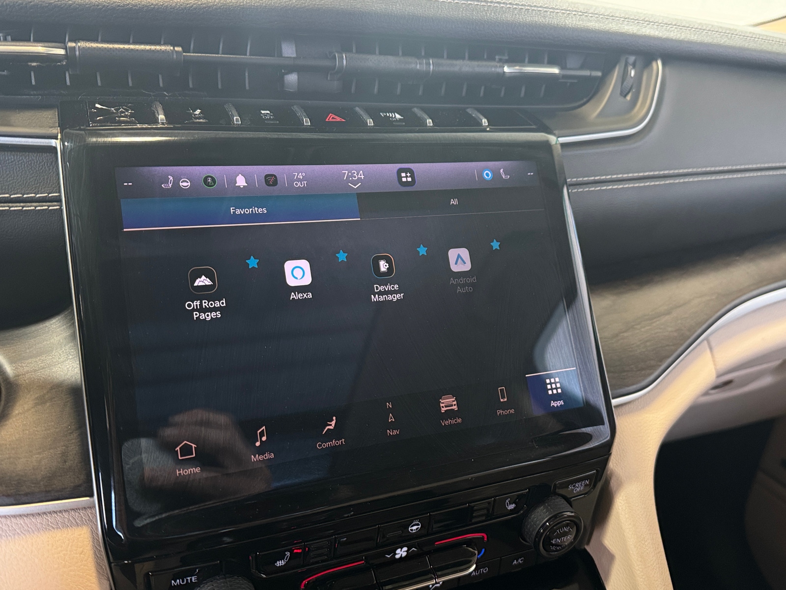 Thumbnail: 2022 Jeep Grand Cherokee L - 3