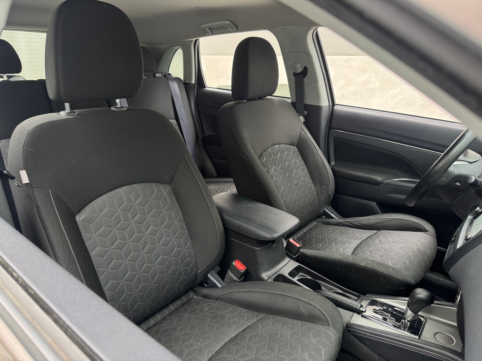 Thumbnail: 2020 Mitsubishi Outlander Sport - 2