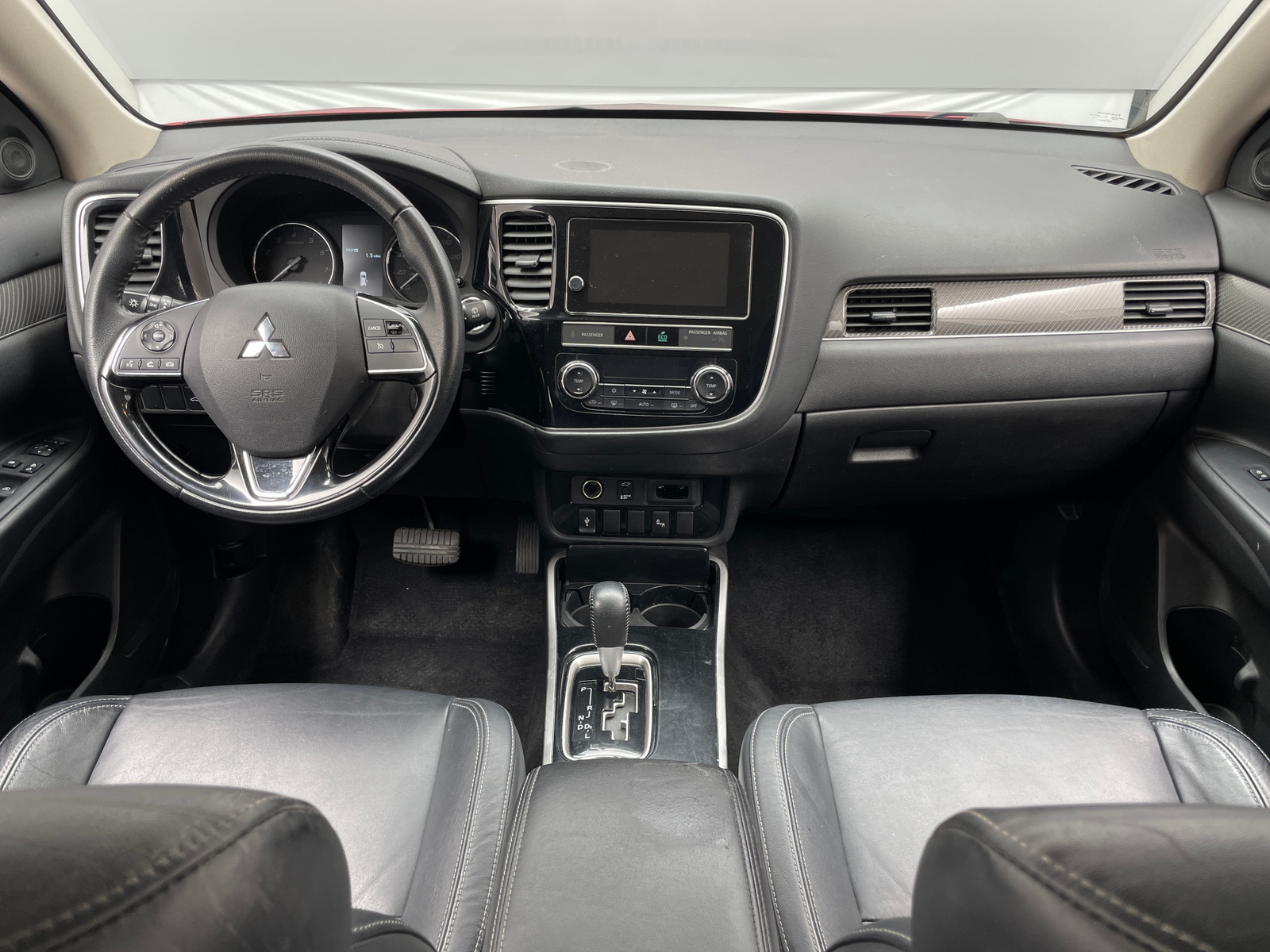 Thumbnail: 2019 Mitsubishi Outlander - 2