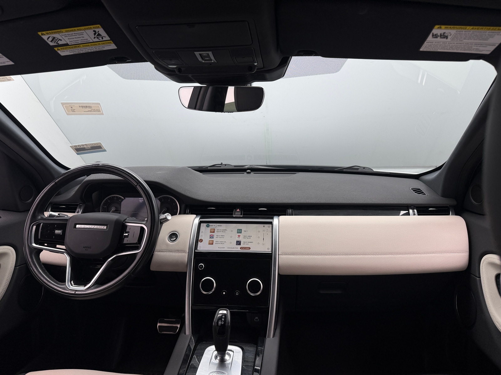 Thumbnail: 2022 Land Rover Discovery Sport - 2