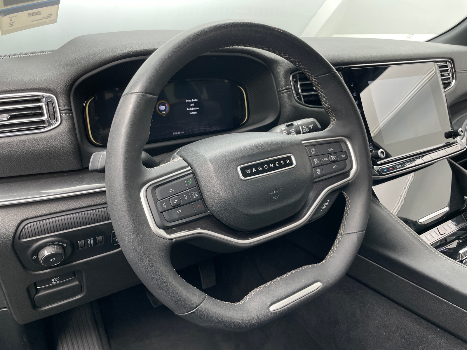 Thumbnail: 2022 Jeep Wagoneer - 4