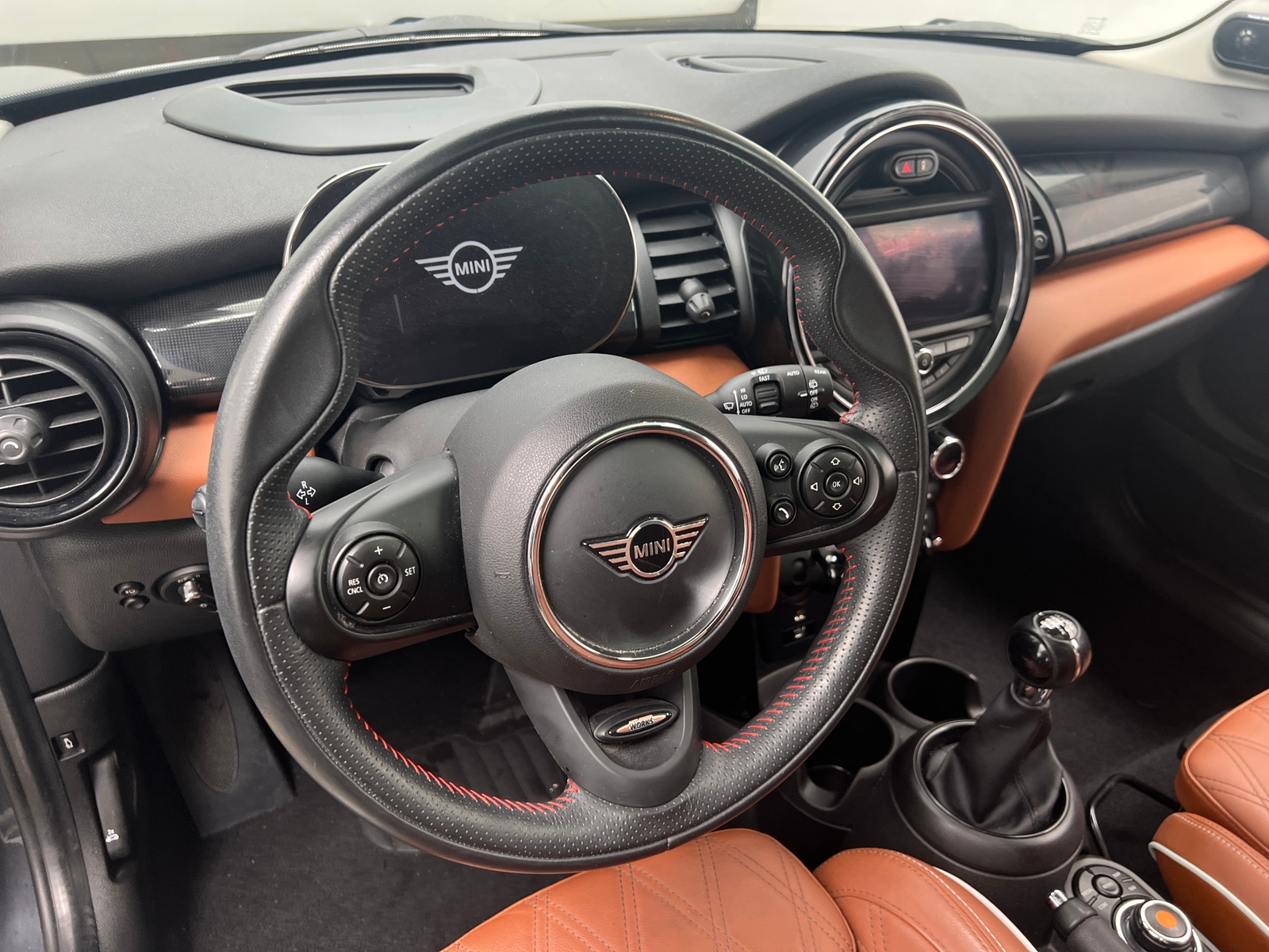 Thumbnail: 2021 MINI Cooper Hardtop - 4