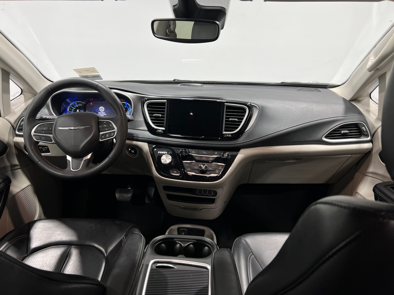 Thumbnail: 2023 Chrysler Pacifica - 2