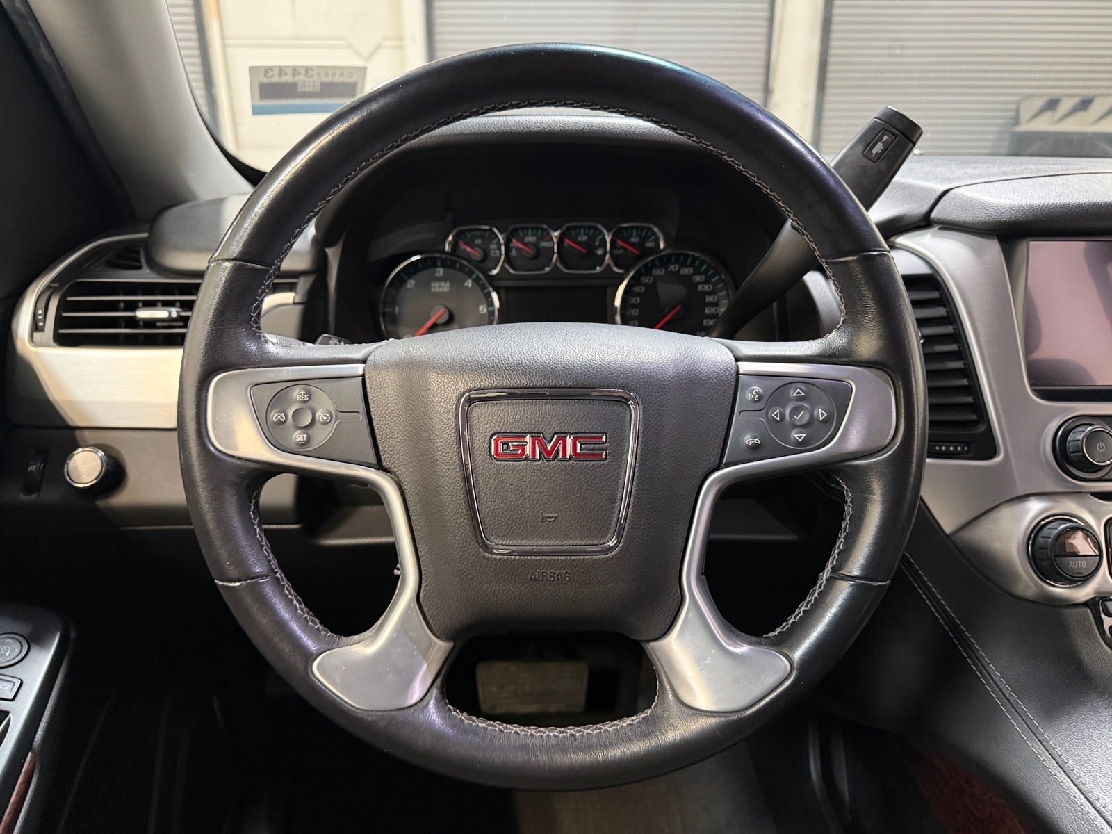 Thumbnail: 2019 GMC Yukon XL - 5