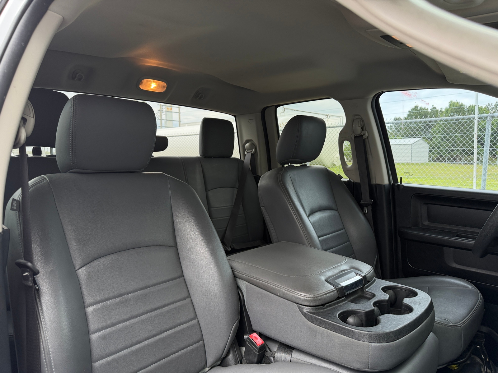 Thumbnail: 2020 RAM 1500 Classic - 2